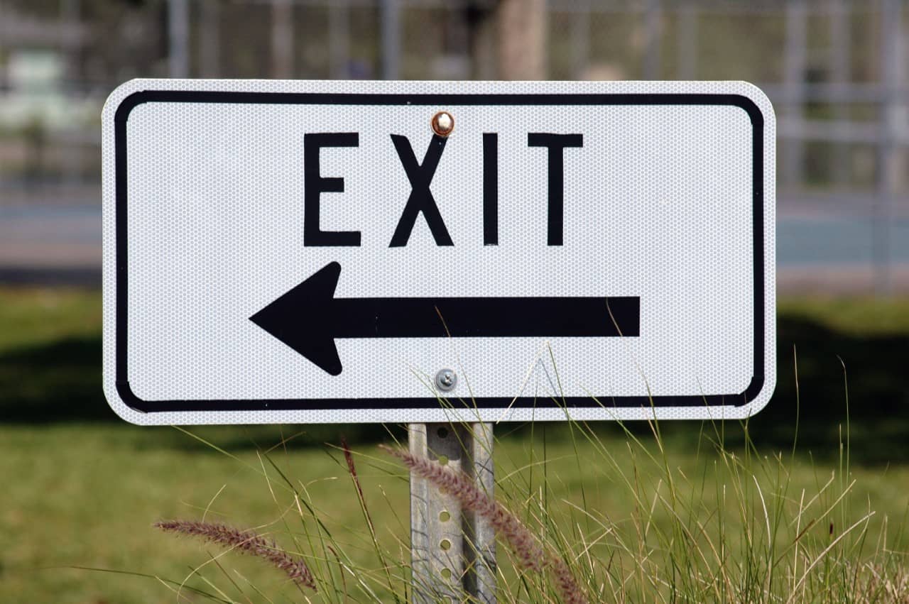 Dissolved company meaning